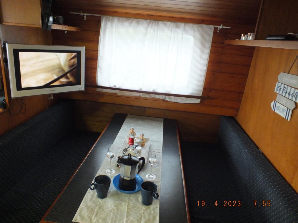 Zouw Hausboat Zakotven -Pouze Ubytovani Roudnice nad Labem Kültér fotó