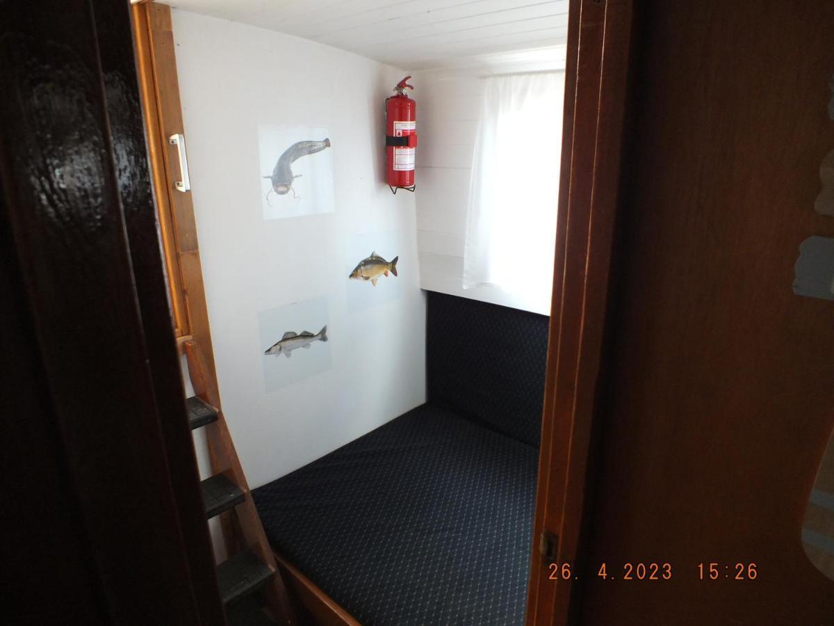 Zouw Hausboat Zakotven -Pouze Ubytovani Roudnice nad Labem Kültér fotó