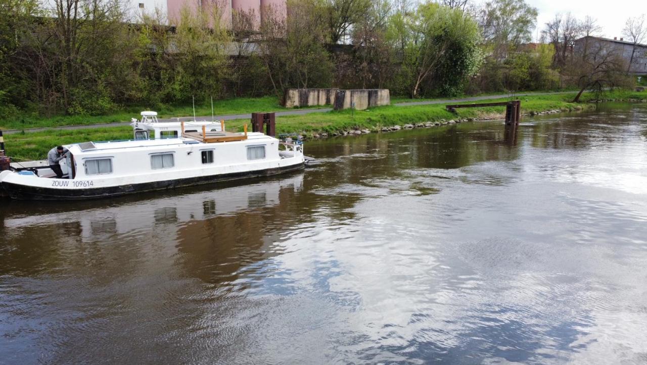 Zouw Hausboat Zakotven -Pouze Ubytovani Roudnice nad Labem Kültér fotó